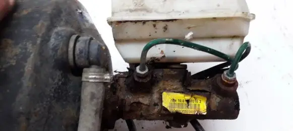 Renault Laguna I Master brake cylinder