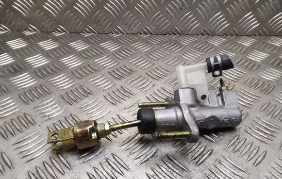 Clutch slave cylinder