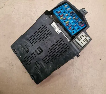 Renault Scenic II - Grand scenic II Fuse module 8200029342B 00291 S108502610