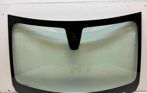 Peugeot 208 II Front windscreen/windshield window 