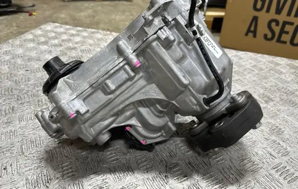 BMW X7 G07 Gearbox transfer box case 7888876 5A67B84