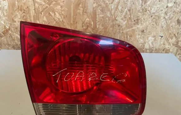 Volkswagen Touareg I Tailgate rear/tail lights 7L6945093H