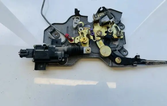 Chrysler Voyager Rear door lock