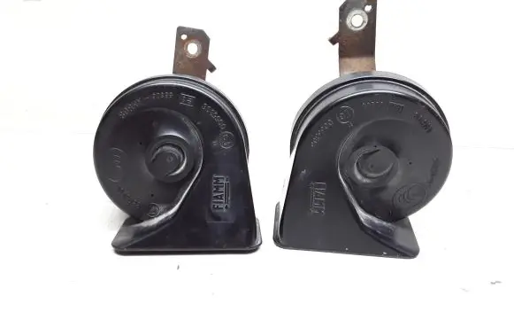 Volvo V70 Horn signal 08635071 08635072