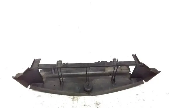 Mercedes-Benz E A207 Intercooler air channel guide A2075050430