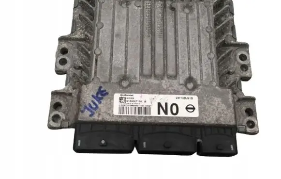 Nissan Juke I F15 Engine control unit/module ECU S180067168
