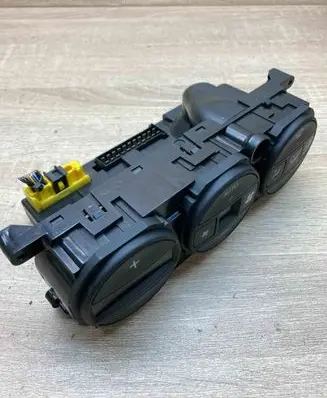 Opel Vectra B Climate control unit 69262209 J2900ASIC