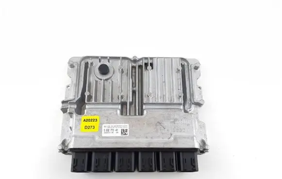 BMW 1 F40 Engine control unit/module 5B32773 0261S108CH 036844273