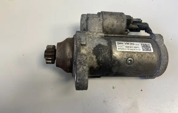 Volkswagen PASSAT B8 Starter motor 02Z911024L