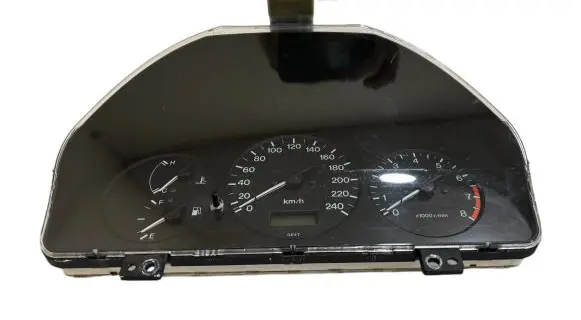 Mazda 626 Speedometer (instrument cluster)