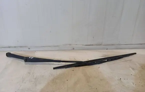 Volkswagen Transporter - Caravelle T4 Front wiper blade arm 701955409A