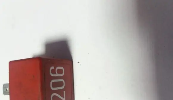 Volkswagen PASSAT B5 Other relay 431951253F