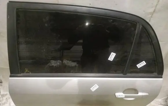 Toyota Corolla E120 E130 Rear door glass trim molding AS2