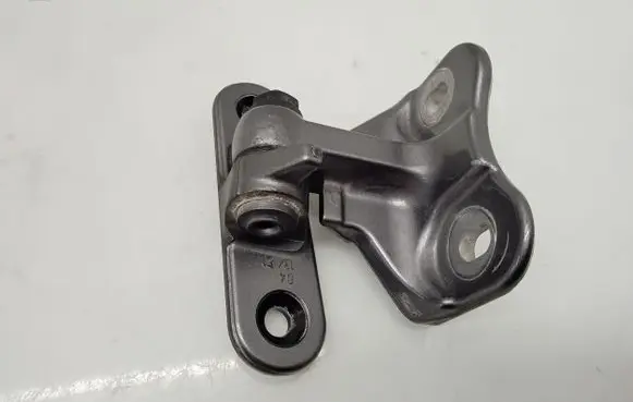 Mercedes-Benz A W176 Rear door upper hinge A046572