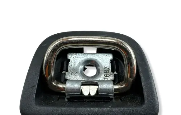 Volkswagen Golf VII Tie down hook / loop 6V0863503B