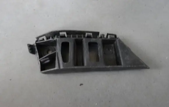 Volkswagen Tiguan Front bumper mounting bracket 5N0807184