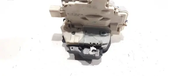 Audi A4 S4 B7 8E 8H Rear door lock 8E0839015AA