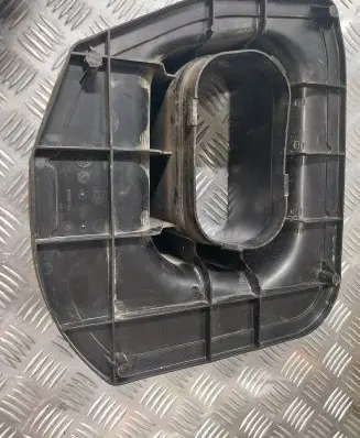 Renault Master II Bonnet/hood grill 8200195402 Z8Z0A