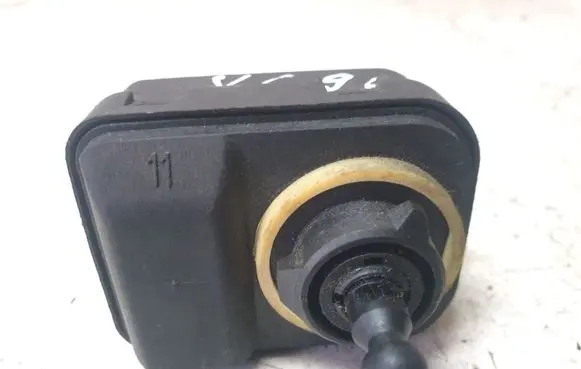 Volvo XC90 Headlight level adjustment motor