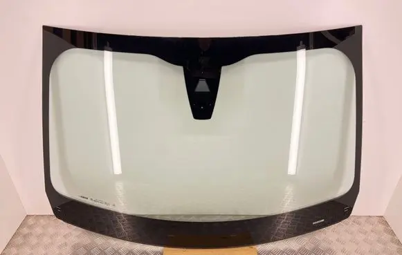 Peugeot 2008 II Front windscreen/windshield window 