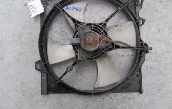 Nissan Sunny Electric radiator cooling fan