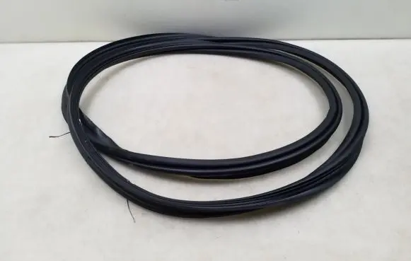 Mercedes-Benz GLC C253 Trunk rubber seal (body) A2537402500