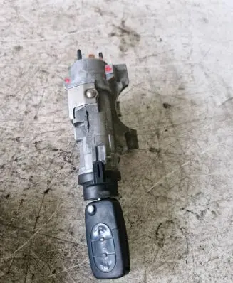 Audi A4 S4 B6 8E 8H Ignition lock 4B0905851G
