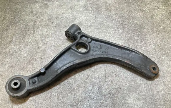 Front lower control arm/wishbone