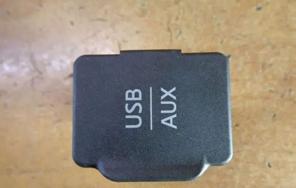 Nissan Micra USB socket connector 