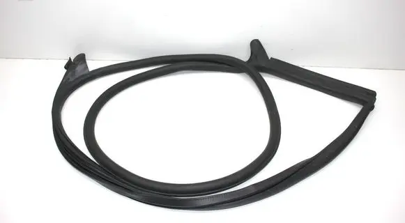 Audi A5 Rubber seal front door (on door) 8W6831708 8W6831708D