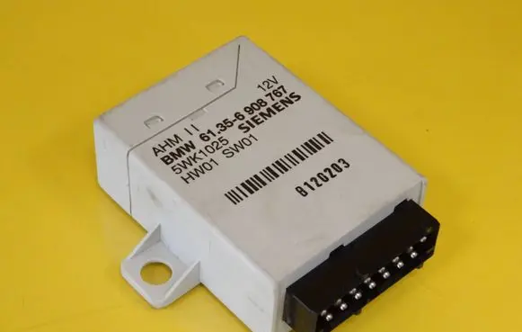 BMW 3 E46 Tow bar trailer control unit/module 6908767 61.35-6908767 61356908767