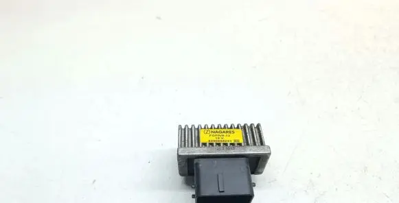 Nissan Qashqai+2 Glow plug pre-heat relay 8200859243