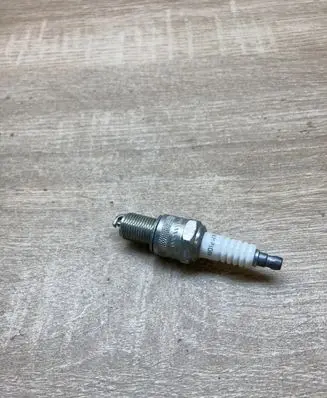 Renault 19 Spark plug RN7YCC