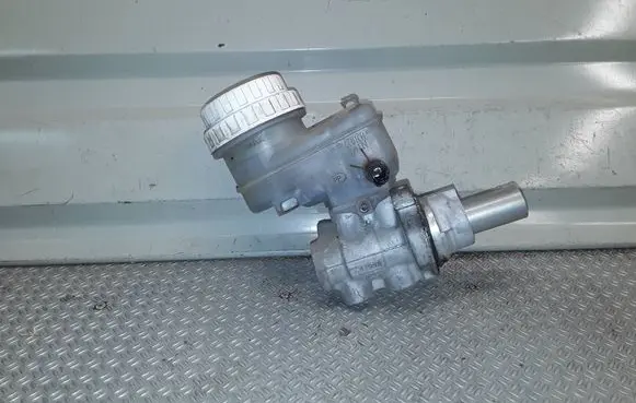 Mitsubishi Eclipse Master brake cylinder