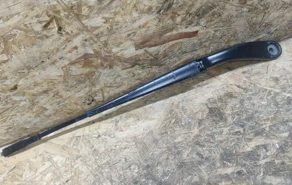 Mercedes-Benz B W246 W242 Front wiper blade arm A2468200144