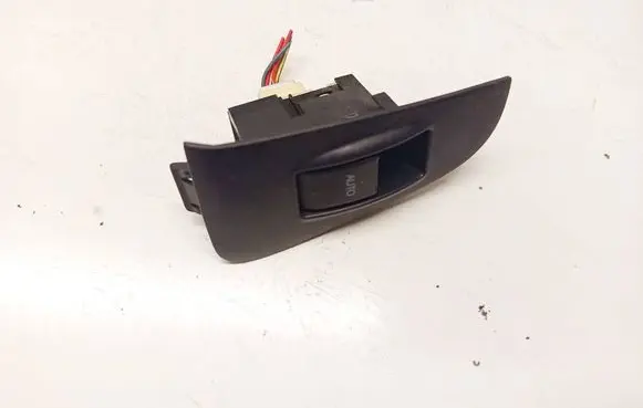 Toyota Avensis T250 Electric window control switch 7427205020