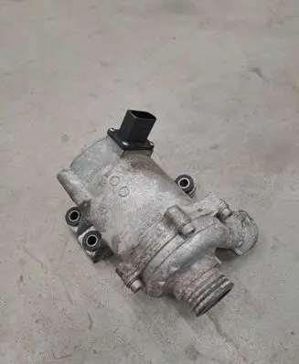 BMW 4 F32 F33 Water pump 46100 1151759771308