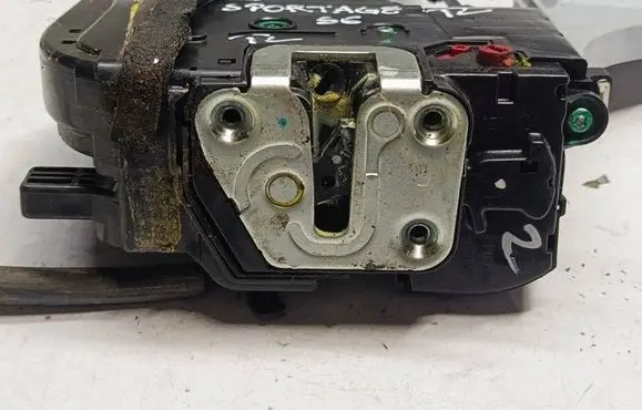 KIA Sportage Rear door lock FSEF011581