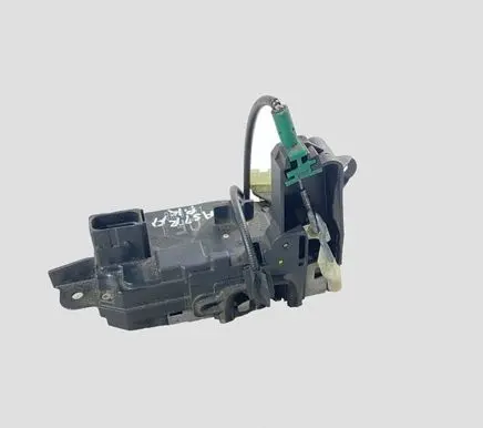 Opel Astra H Front door lock 13210748