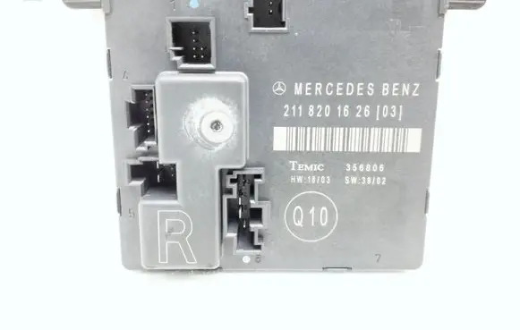 Mercedes-Benz E W211 Door control unit/module 2118201626