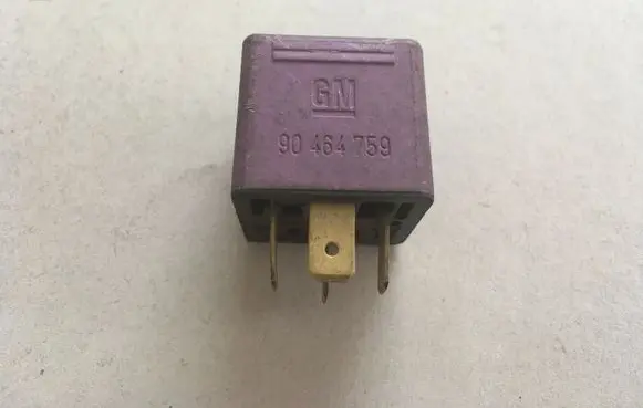 Opel Zafira A Other relay GM90464759