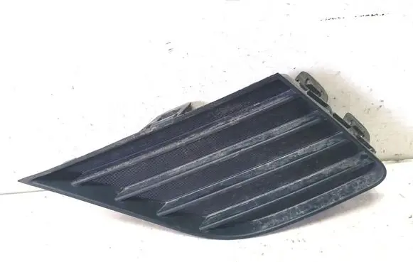 Toyota Avensis T270 Front bumper lower grill 5312805020