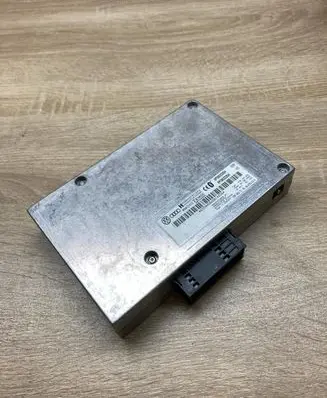 Audi A4 S4 B7 8E 8H Bluetooth control unit module 8P0862335H