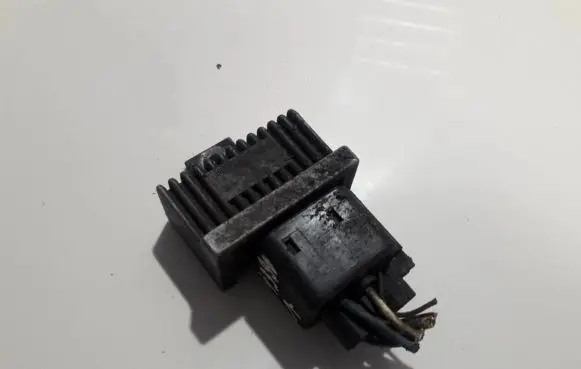 Renault Espace - Grand espace IV Glow plug pre-heat relay 7700115078