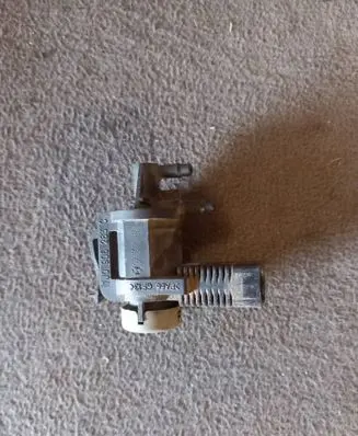 Audi A4 S4 B6 8E 8H Turbo solenoid valve 1J0906283C