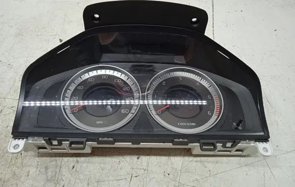 Volvo S60 Speedometer (instrument cluster) 31343330