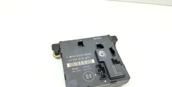 Mercedes-Benz E W211 Door control unit/module 2118201526
