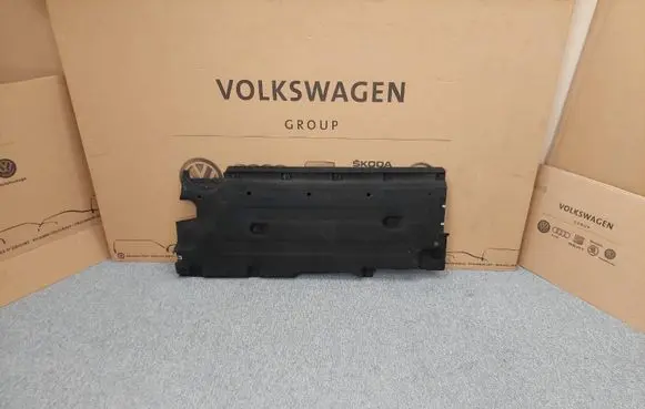 Audi Q3 8U Other exterior part 8U0825207 8U0.825.207