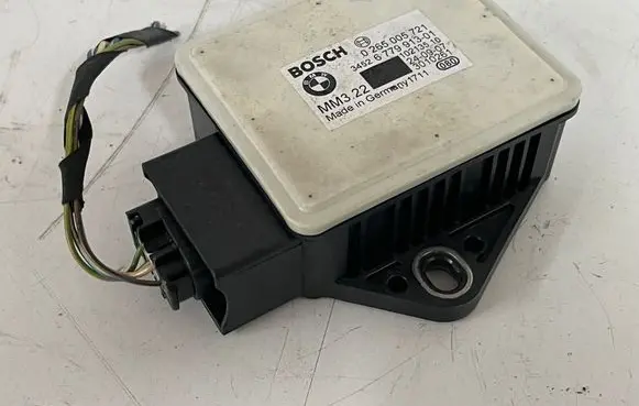 BMW X5 E70 ESP acceleration yaw rate sensor 679913