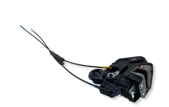 Toyota Corolla Verso AR10 Rear door lock A046693